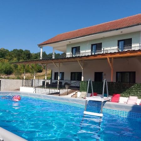 Casa Geppo - Camere De Inchiriat Ieşelniţa Exteriör bild